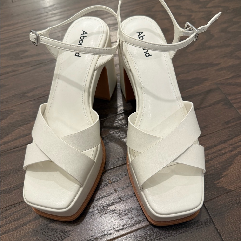 Abound White Crisscross Block Heel Sandals